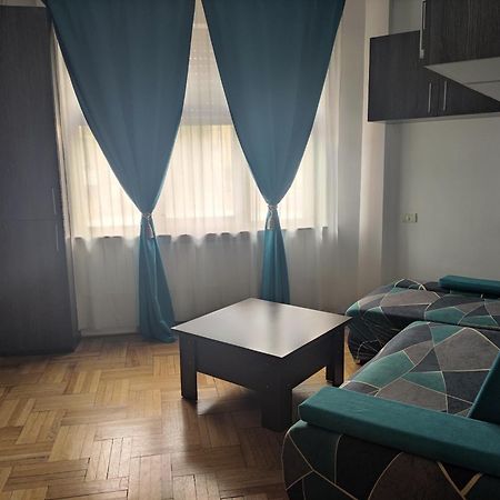 Christie'S Central Apartment Бухарест Екстер'єр фото