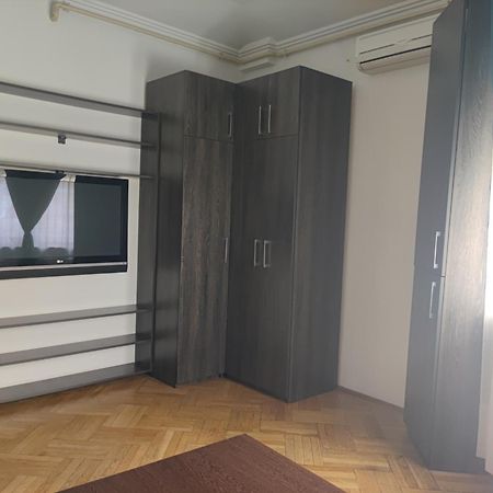 Christie'S Central Apartment Бухарест Екстер'єр фото